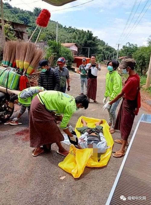 缅甸北部割腰子原版视频_缅甸3分19秒砍人手脚血腥场面