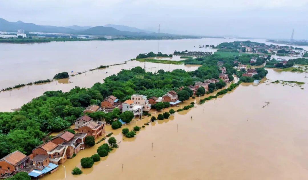 广东英德特大暴雨破纪录是怎么回事，关于广东特大暴雨打破纪录的新消息。