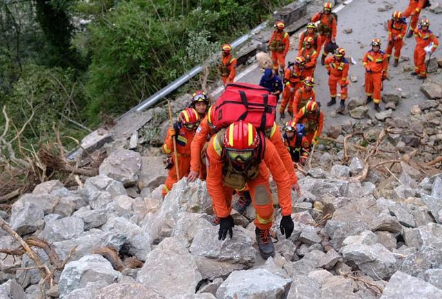 泸定地震死亡人数最新消息 泸定地震已致82人遇难 四川泸定6.8级地震已致82人遇难,另有35人失联