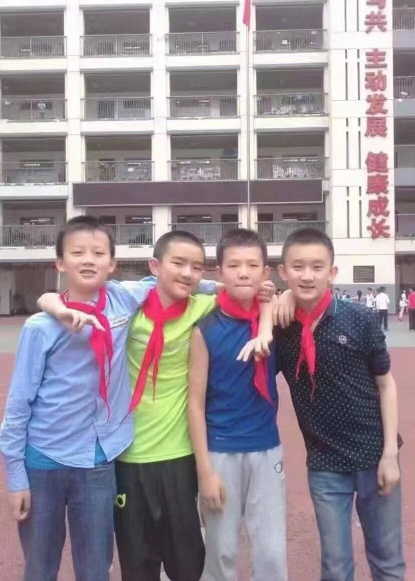 4名发小6年后一起考上清华是怎么回事，关于4名发小6年后一起考上清华大学的新消息。