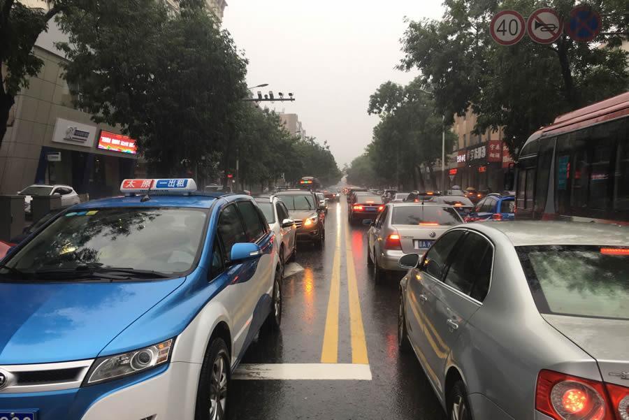 山西中阳遭暴雨是怎么回事，关于山西中阳遭暴雨冲击的新消息。