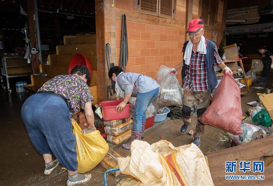 韩国暴雨 一名中国公民遇难是怎么回事，关于韩国暴雨已致30人死亡的新消息。