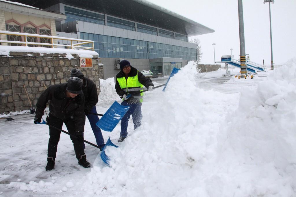 新疆阿勒泰多地下雪是怎么回事，关于新疆阿勒泰下雪了吗的新消息。