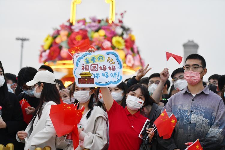 这是今天的天安门广场,今天的天安城门广场图片