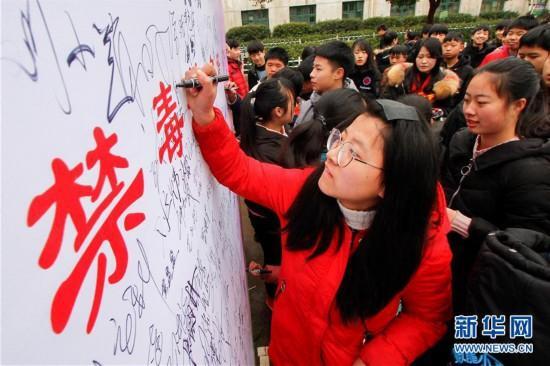 直击多地开学第一天是怎么回事，关于中小学开学第一天的新消息。