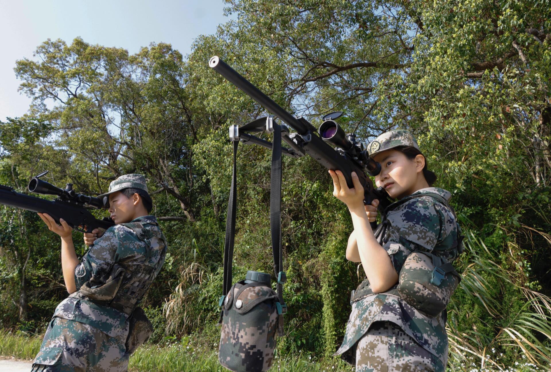 驻港部队00后女兵成狙击枪王是怎么回事，关于驻港部队狙击手的新消息。