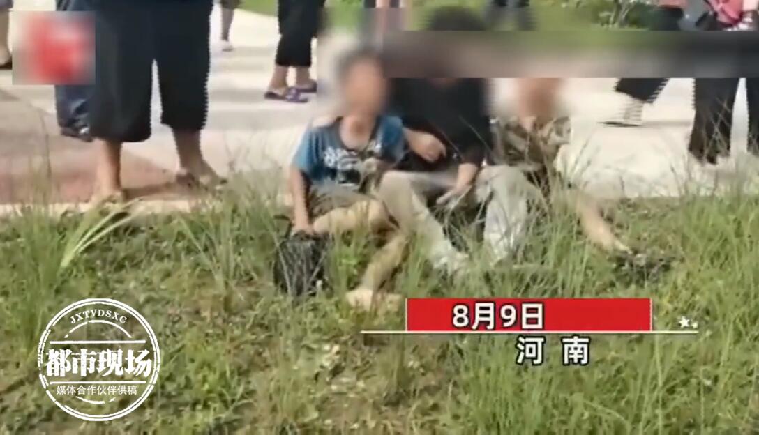 父母为救落水孩子一家三口溺亡是怎么回事，关于孩子落水 母亲施救溺亡的新消息。