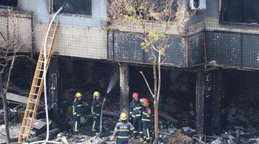 杭州店铺爆燃 涉及4个店铺受损面积100平左右 爆燃原因是什么？