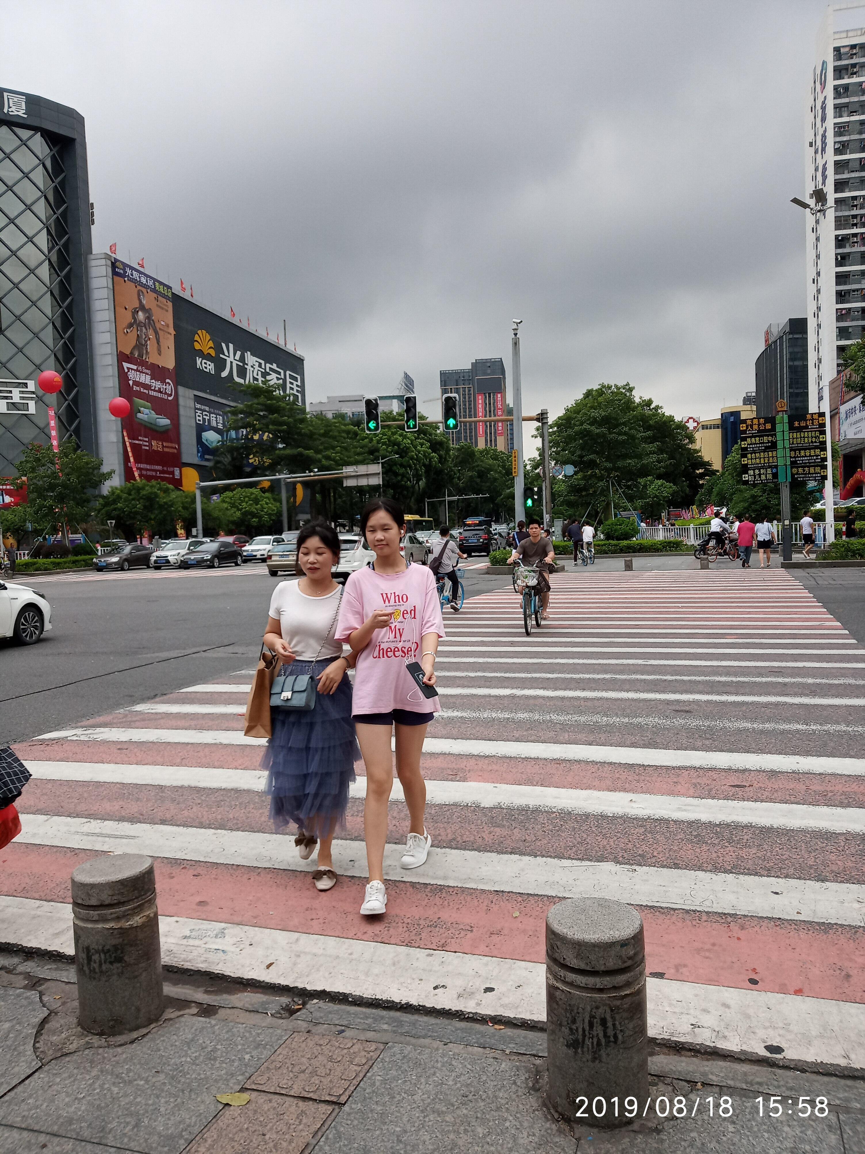 东莞东城万达是怎么回事，关于东莞东城万达广场砍人的新消息。