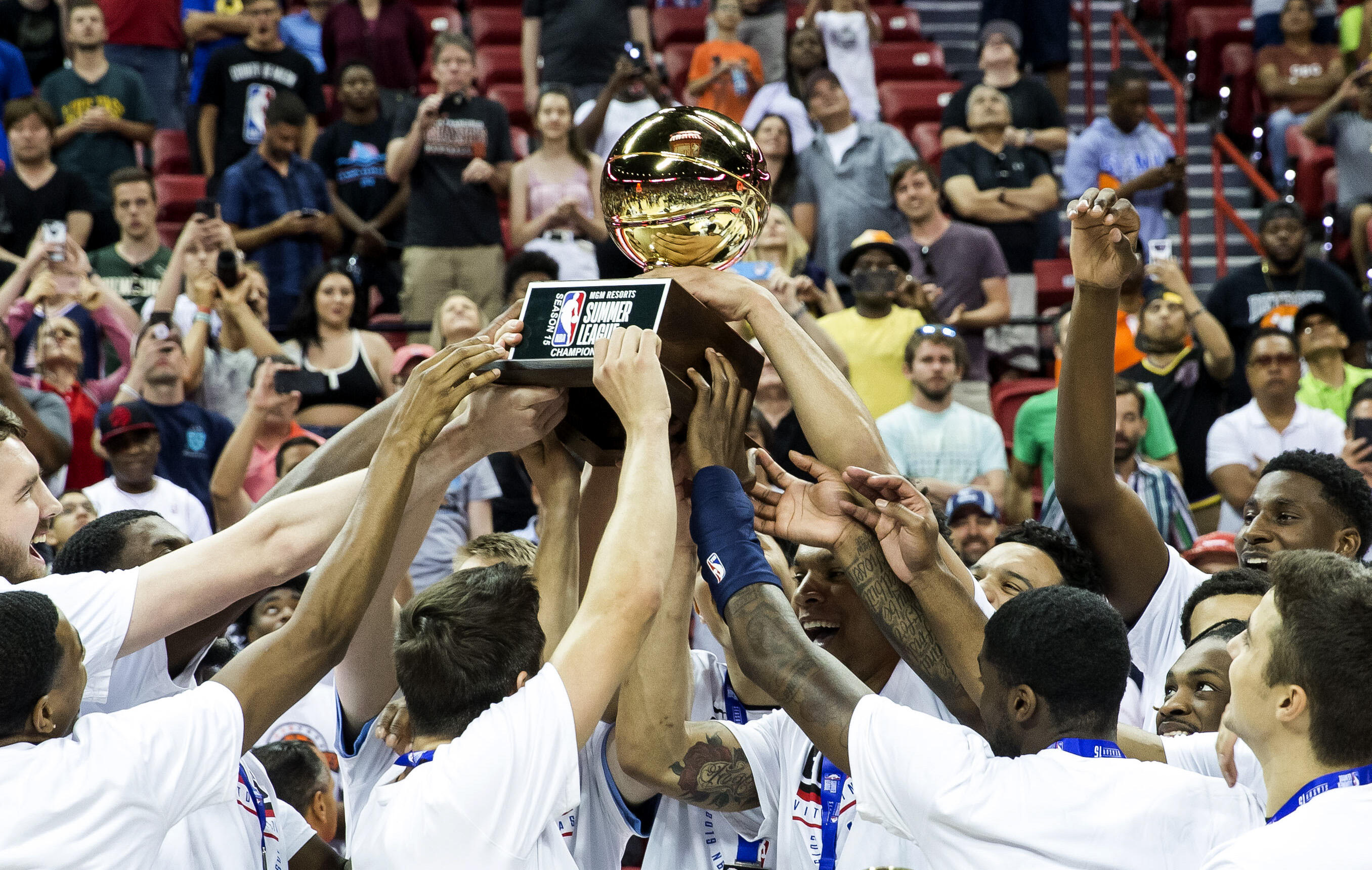 NBA夏季联赛是怎么回事，关于nba夏季联赛湖人的新消息。