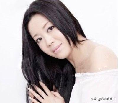 51岁 刘能 王小利 二婚娶80后同事儿女双全 前妻近照颜值颇高