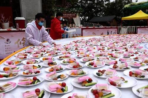 景区推出无人值守一元午餐