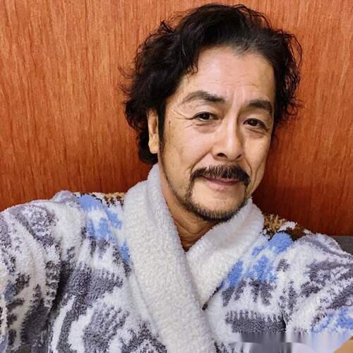 爱迪奥特曼人间体矢的猛饰演者长谷川初范65岁生日快乐