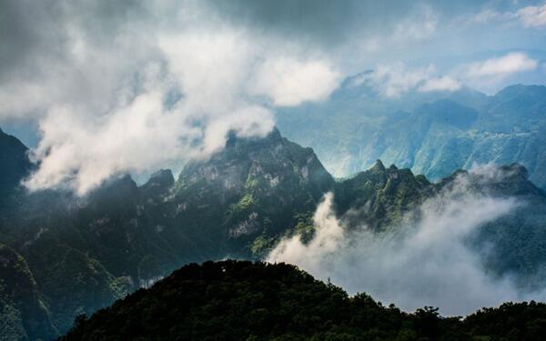 湖南张家界天门山风景图片