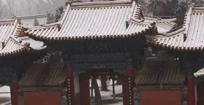 西岳庙之神话传说：三圣母和雪映宮