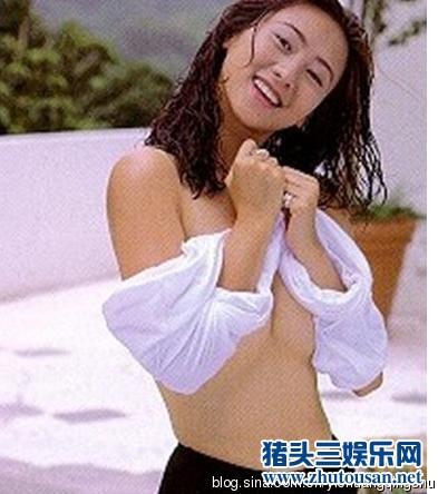 46岁翁虹穿透视装热舞大秀豪乳美腿（图）