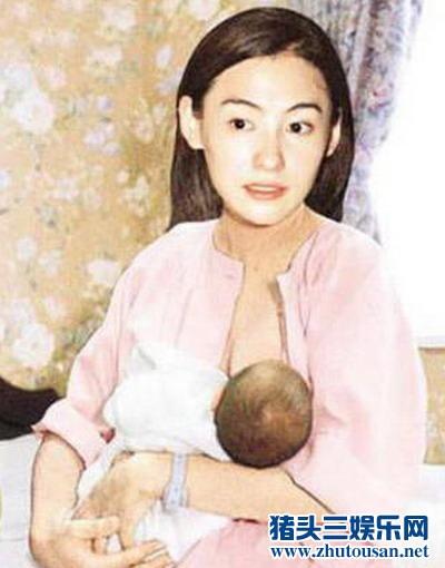 盘点娱乐圈20大性感女星哺乳照