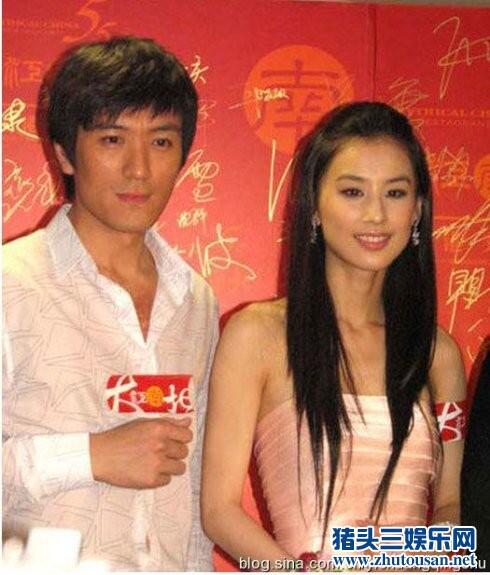 黄圣依为杨子父亲披麻戴孝疑坐实结婚生子（图）