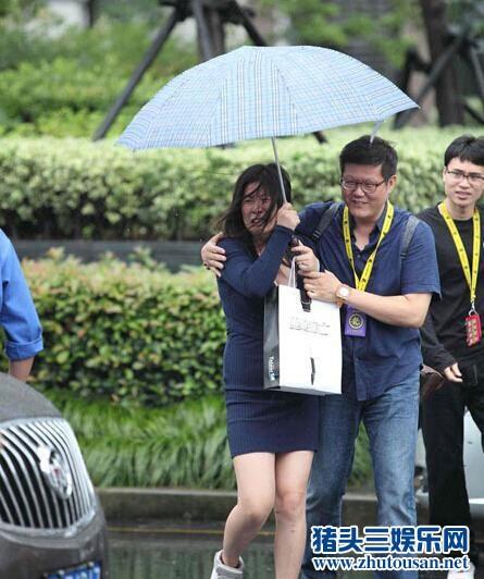 黄梅雨下，成龙你欠我一个道歉!