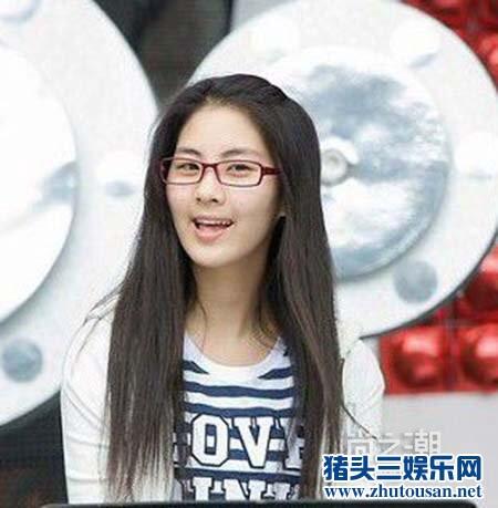 少女时代允儿近照性感干练 允儿整容前素颜惊悚照曝光