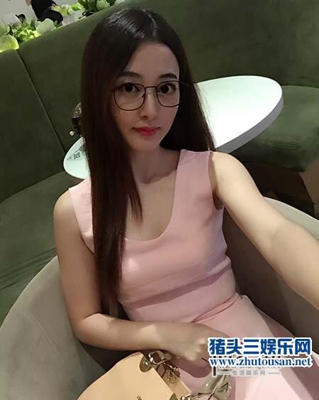 非诚勿扰12号万小杰个人资料微博生活照曝光 获封最美女嘉宾