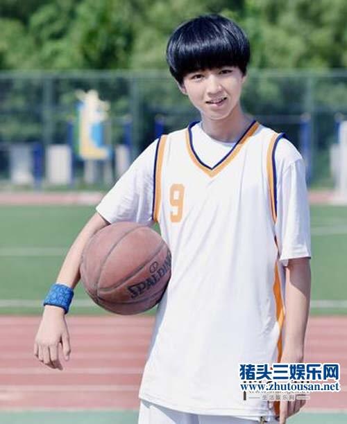 TFBOYS剩下的盛夏MV排舞视频曝光 雪糕老师编舞周董称赞