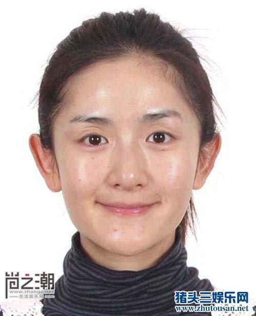 杀马特少女因拍证件照不能戴美瞳大闹派出所 明星素颜也吓人