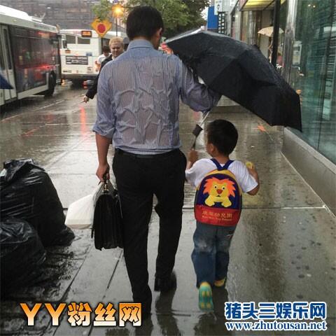 纽约街头雨伞爸爸刘侨身份背景曝光 雨伞爸爸刘侨照片个人资料