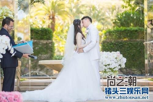 刘强东前妻龚小京和儿子近况如何？未现身强哥澳洲大婚