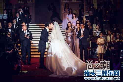 黄晓明婚后发文 Baby给老公打一百分实在太赞