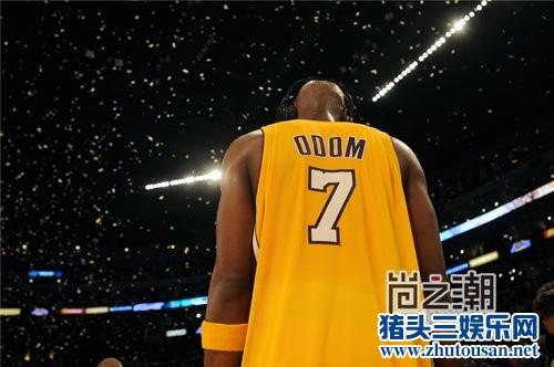 NBA球星奥多姆感情史揭秘 生活被前妻卡戴珊摧毁遭哈登挖角