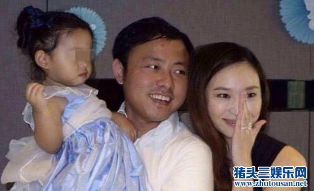 九头身美女吴佩慈却爱上花花公子 未婚生儿育女仍难嫁豪门