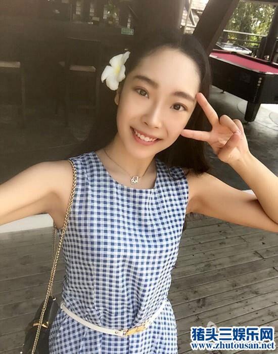 “贾宝玉”欧阳奋强女儿近照曝光 欧阳雯鑫长相貌美古典