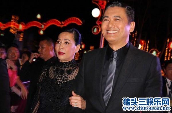 周润发甜蜜接发嫂 揭周润发老婆陈荟莲个人资料近照30年无子真相