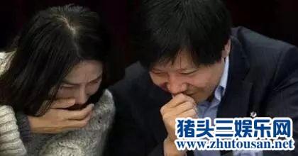 董明珠叉腰肌Pose比当年春晚上的林永健还亮 知道为啥吗？