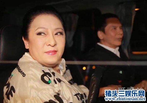 向太力挺吴亦凡：以后约炮找外国妞没心机婊