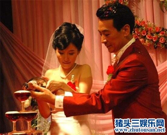 寇振海老婆李婷才是赢家 依萍你爸爸又娶亲啦