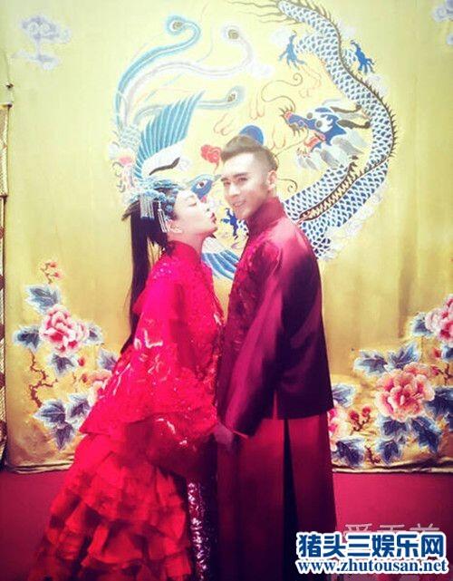 钟丽缇与小12岁男友张伦硕婚纱照曝光京剧风格夺眼球