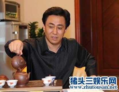 许家印老婆杨惠英个人资料简历照片家庭背景 许家印和王健林谁有钱谁厉害