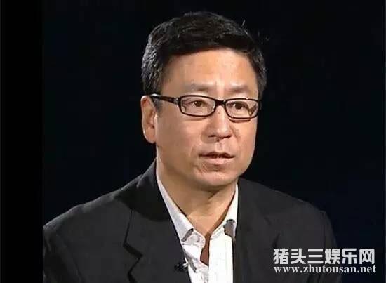 白岩松妻子朱宏钧怎么瘫痪的？白岩松妻子朱宏钧个人资料简历年轻时的照片