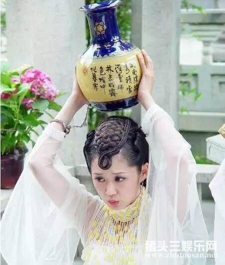 张娜拉个人资料近照 曾因失言被封杀如今年过三十五美貌依旧