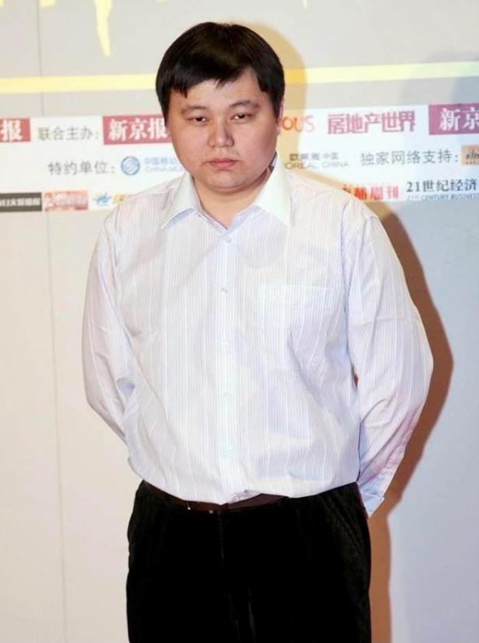 当年明月的老婆做什么的 当年明月出名后升官