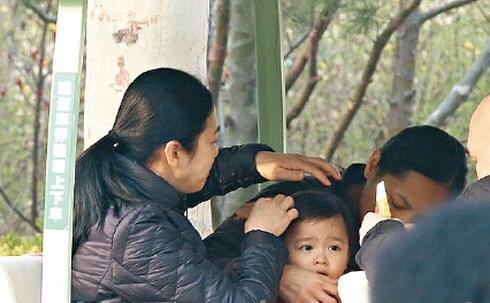 刘德华老婆朱丽倩资料背景 出身真是太好了